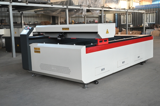 High Accuracy 1325 CO2 Laser Cutting Machine 2KW Offline Control  150W