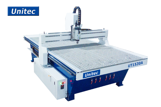 24000rpm 4.5KW 1700X3000mm Woodworking CNC Router Machine