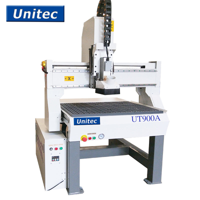 1.5KW 24000rpm Linear Guide UT900A CNC Woodworking Machine